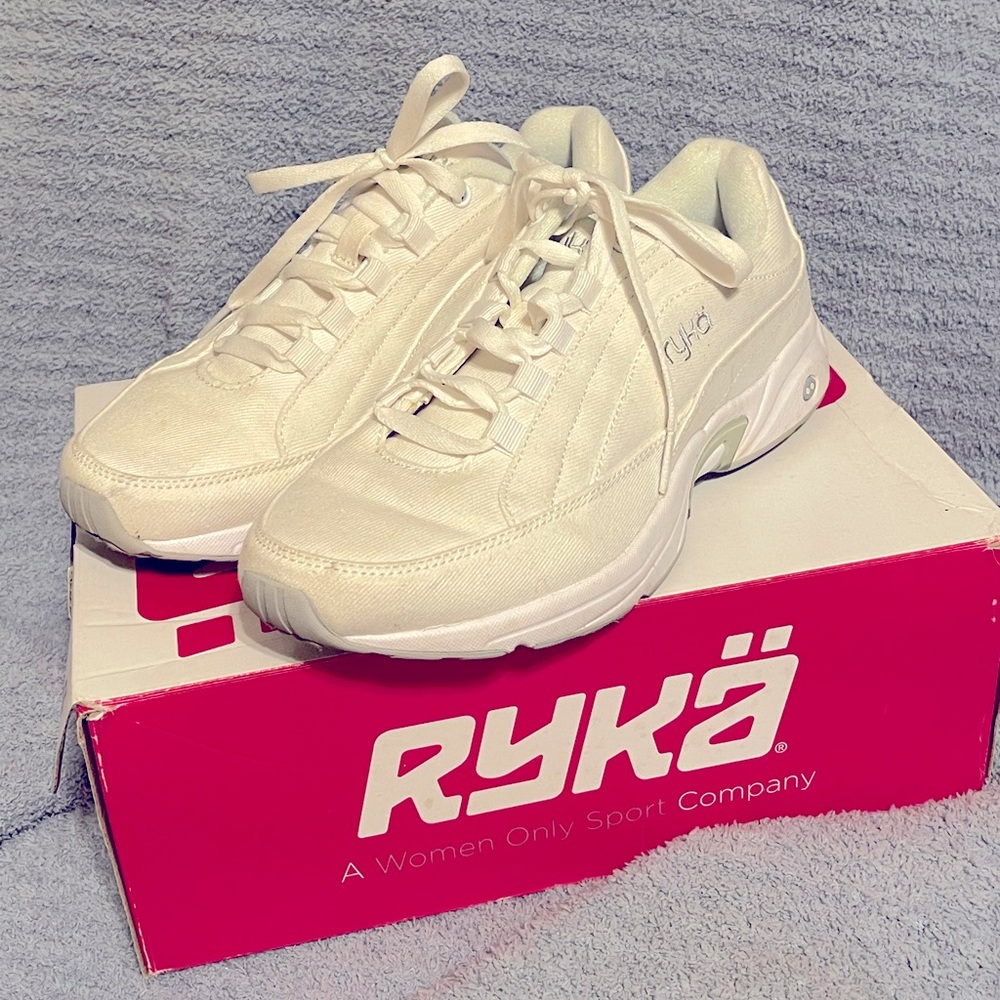 Ryka Canvas Walking Shoes 8 1/2W
